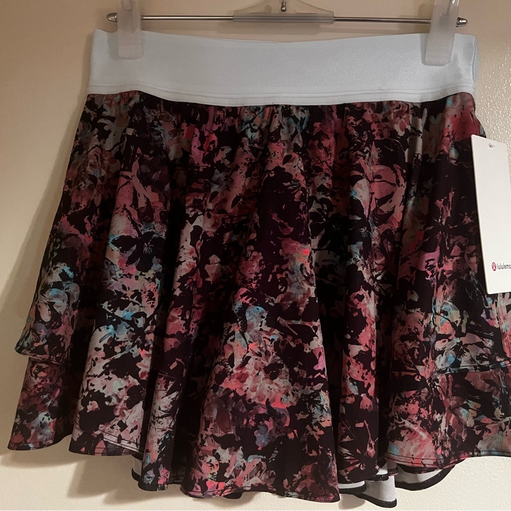 NWT Size 6 LULULEMON Court Rival High-Rise Skirt *Tall STE2
